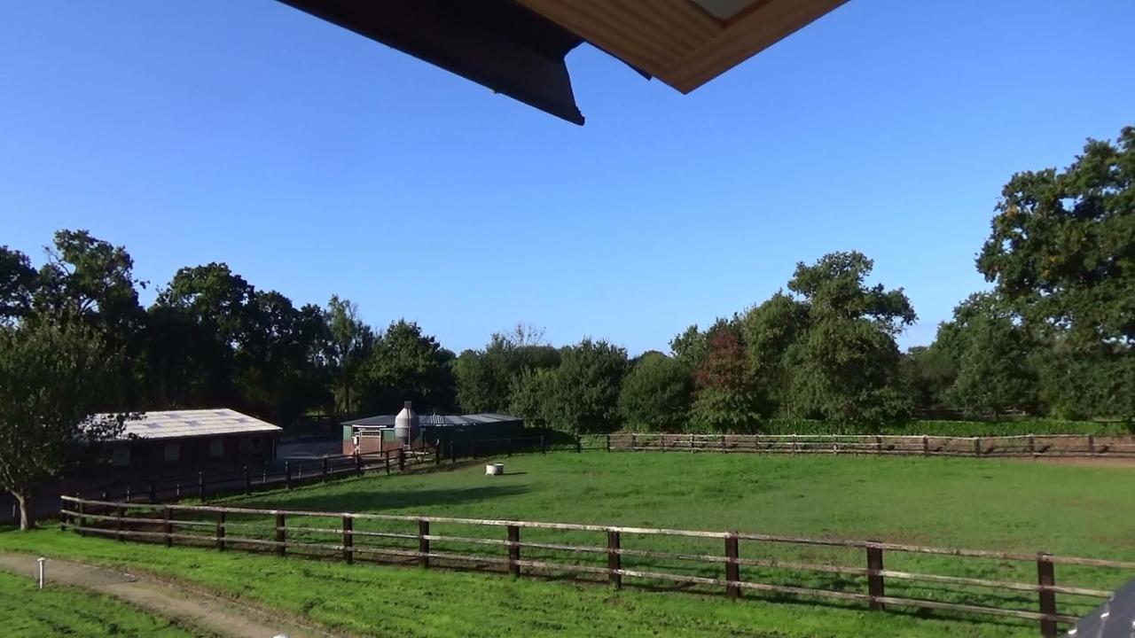 Les Grands Chenes Hotell Remilly-les-Marais Eksteriør bilde